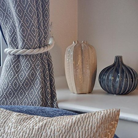 Schooner Point Guest House ルー エクステリア 写真
