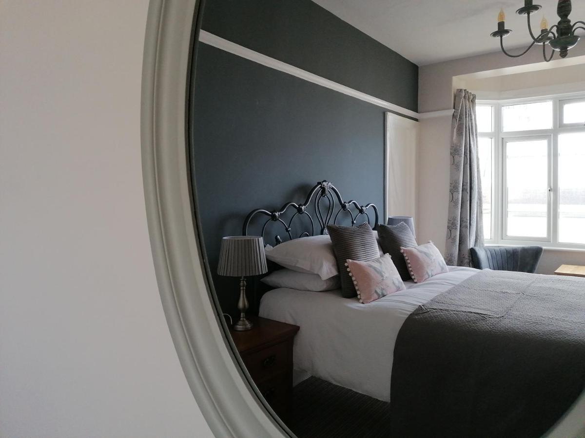 Schooner Point Guest House ルー エクステリア 写真