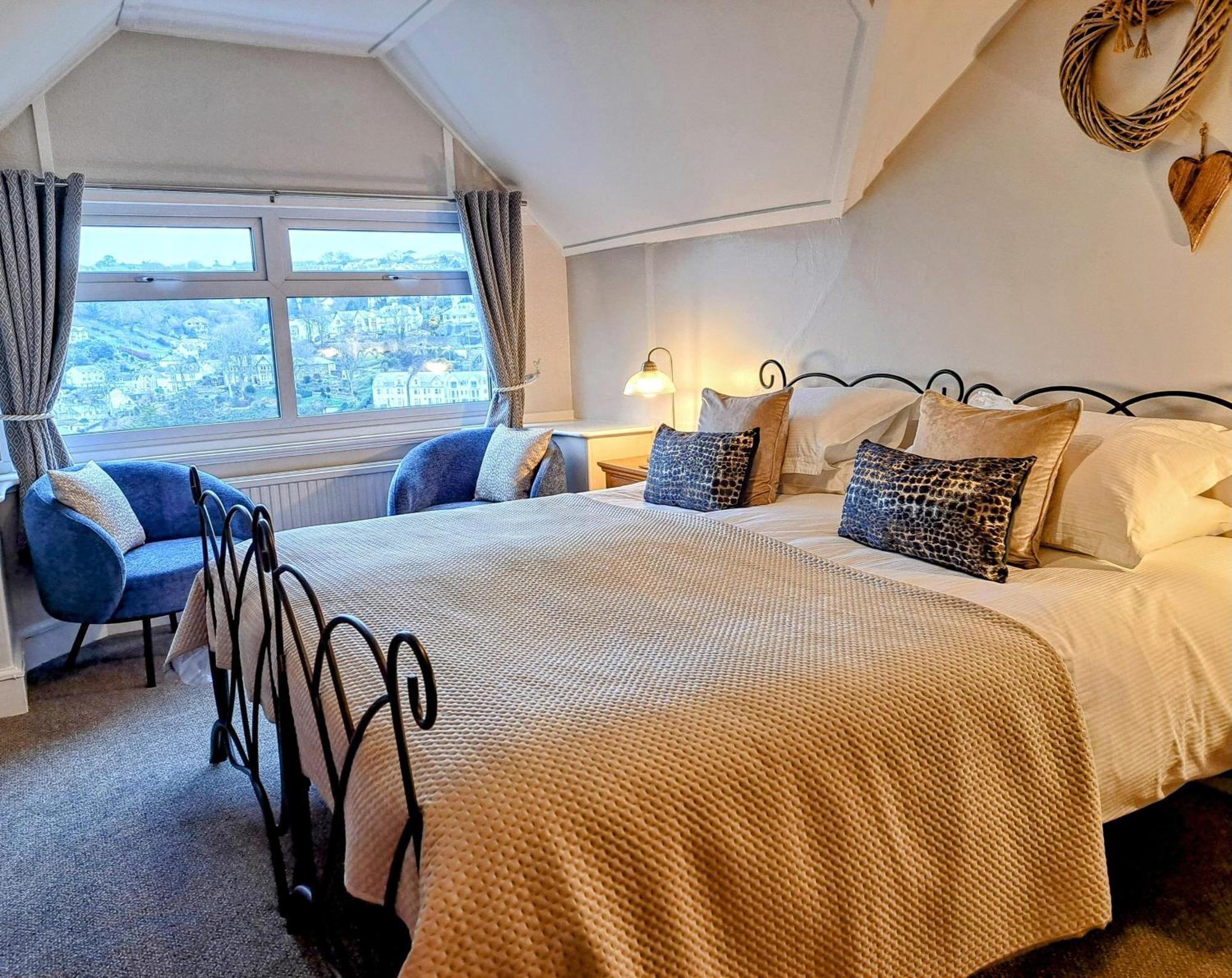 Schooner Point Guest House ルー エクステリア 写真