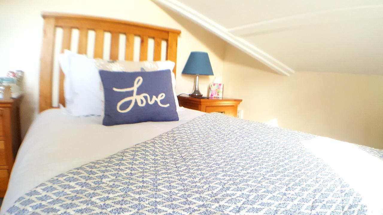 Schooner Point Guest House ルー エクステリア 写真