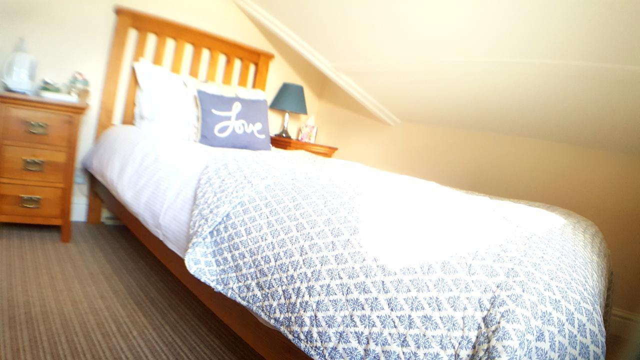 Schooner Point Guest House ルー エクステリア 写真