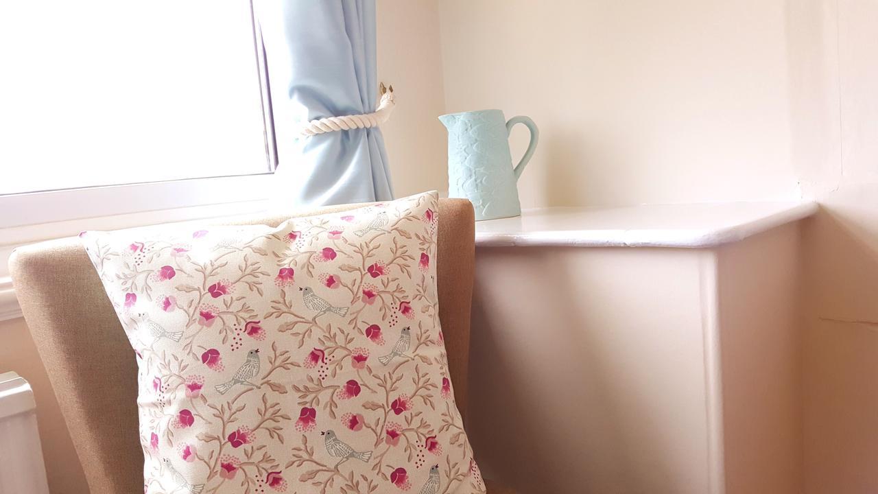 Schooner Point Guest House ルー エクステリア 写真